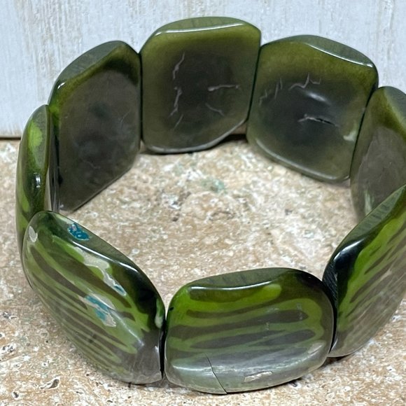 NEW TAGUA NUTS VEGETABLE IVORY GREEN TEXTURE DYED BOLD PANELS STRETCH BRACELET - Picture 2 of 7